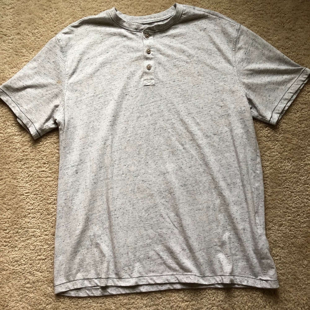 Roundtree & Yorke Men’s Short Sleeve Henley Tee